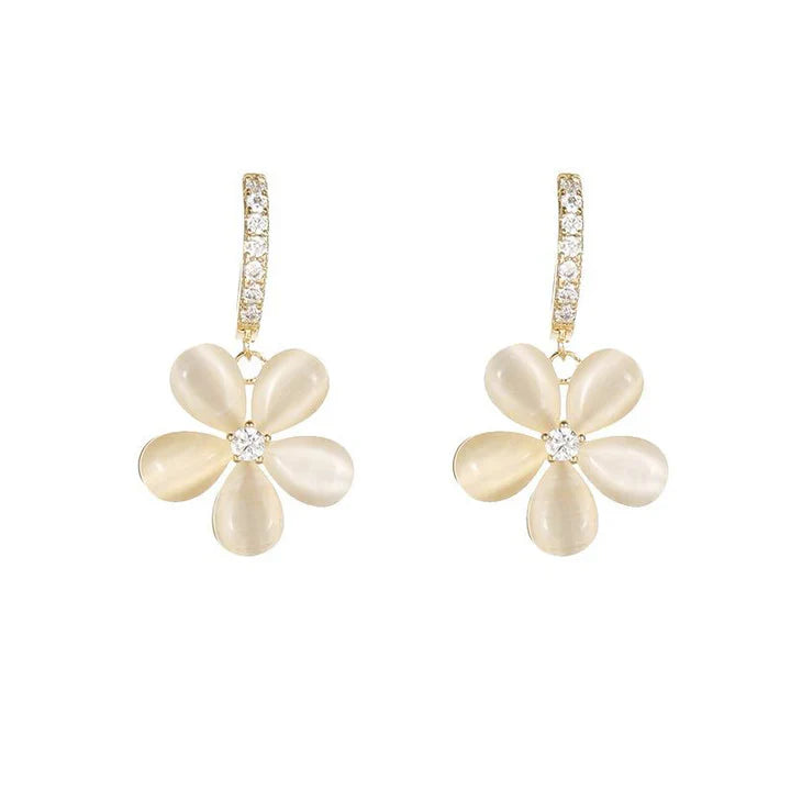 Ignatia Bellastra Earrings | Gold