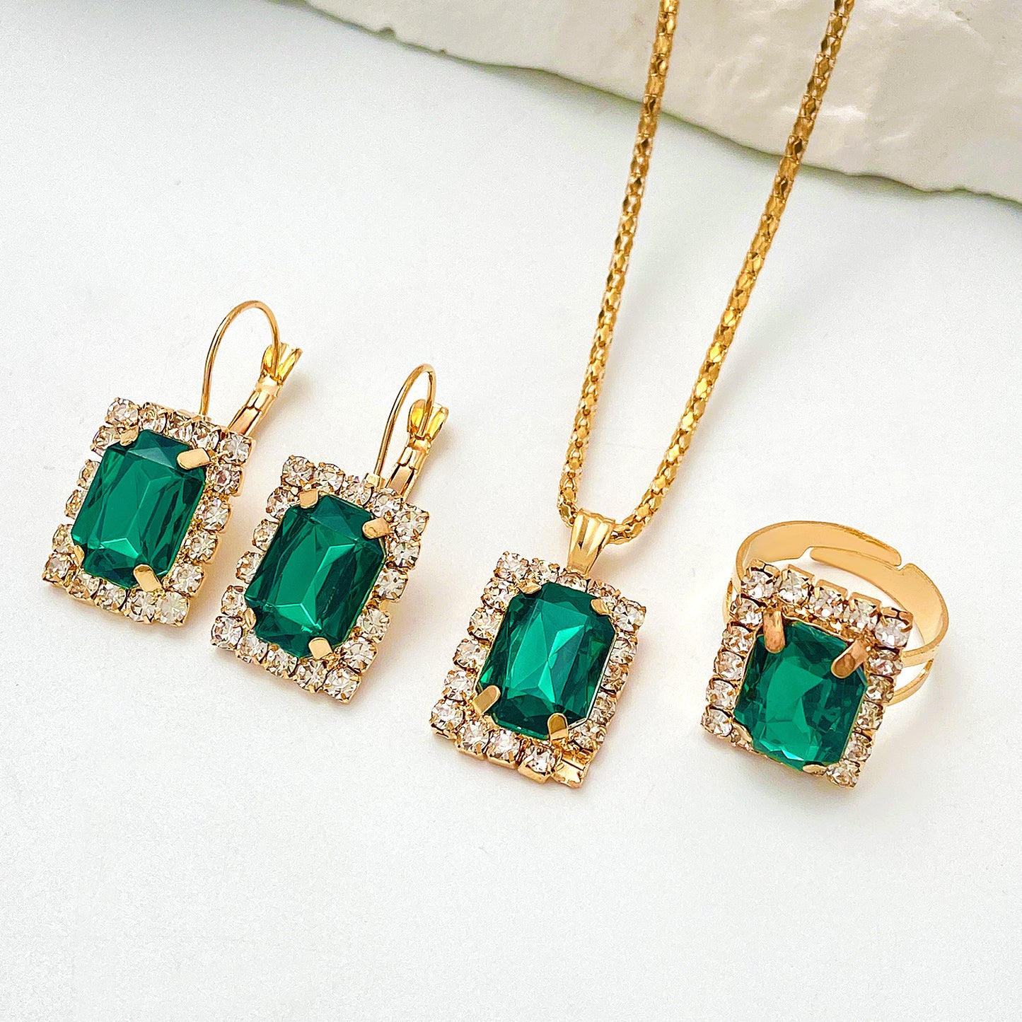 Sylvara Greenveil Jewelry Set | White Gold