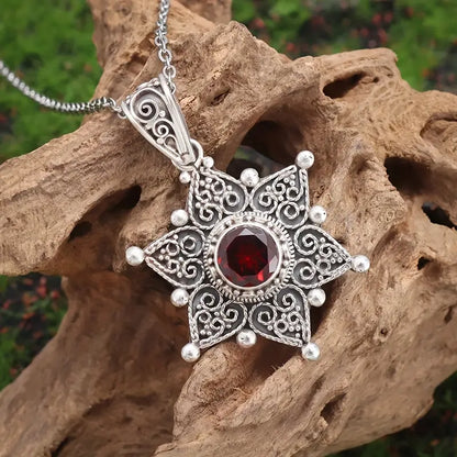 Jessindra Carmalyth Necklace | White Gold