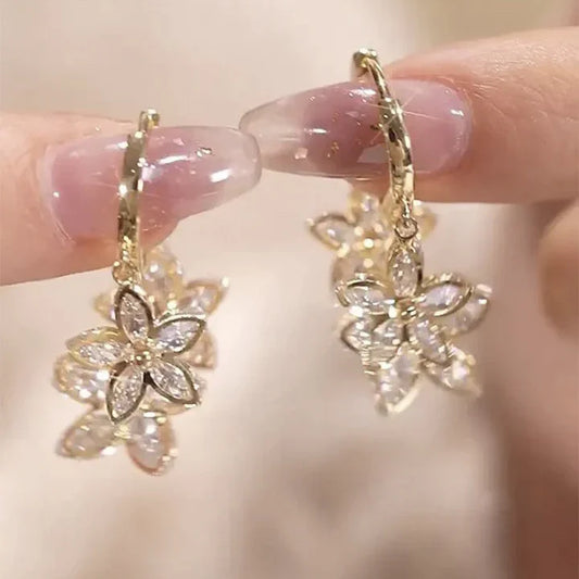 Stellara Noctis Earrings | Gold